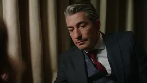 Cihan le cuenta a Hazal que su madre está embarazada de Harun El embarazo de Dilara avanza y pronto no se podrá ocultar, así que es hora de que los hijos de Dilara y Cihan sepan la verdad.