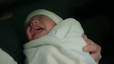 El hijo de Reyyan y Miran es secuestrado sin piedad El hijo de Reyyan y Miran es secuestrado sin piedad