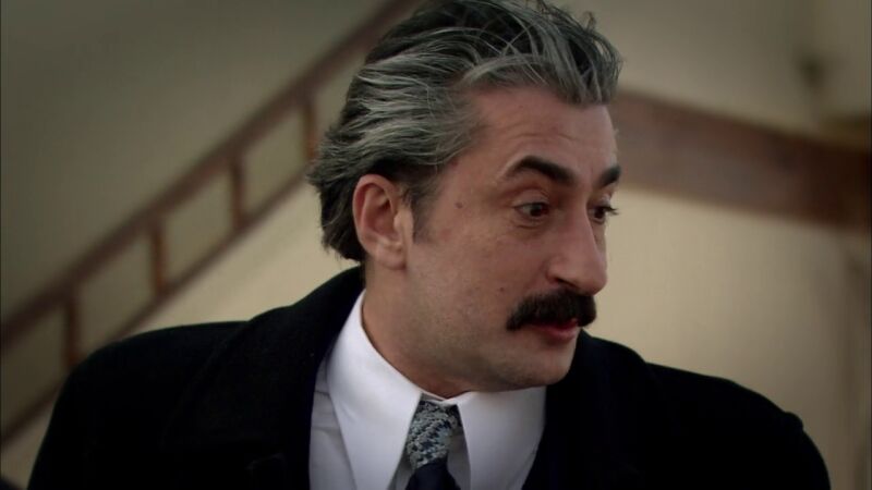 Aylin le da el sí quiero a Soner