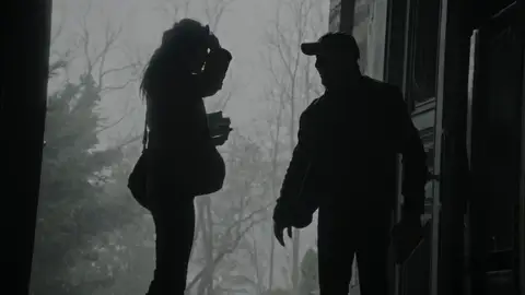 Harun cuenta el emotivo momento en el que conoció a Dilara Sin ninguna duda, Harun está locamente enamorado de Dilara, y la manera en la que cuenta como se conocieron lo confirma.