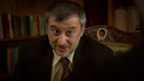 Cemile da su brazo a torcer y cae en una de las trampas de Kenan Kenan traza un plan para meter a Cemile en problemas con Hacienda … y todo parece marchar sobre ruedas.