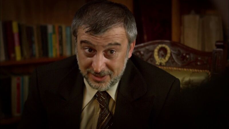 Cemile da su brazo a torcer y cae en una de las trampas de Kenan 