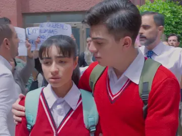 Las madres y padres del instituto intentan echar a Gemma Las madres y padres del instituto intentan echar a Gemma