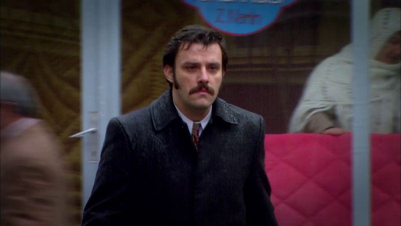 Hakan se muda a Alemania y se lleva con él a Sera