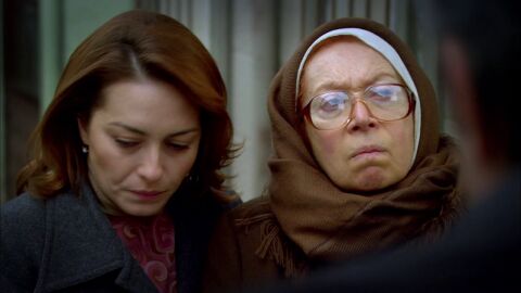 Caroline sigue menospreciando a Cemile y Hasefe se ha enterado de un secreto de Caroline que no dudar&aacute; en echarle en cara.