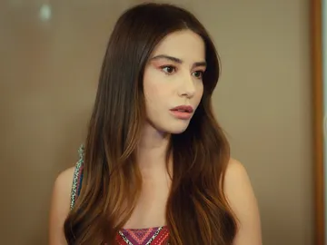 Ezgi, enfadada Ezgi, enfadada