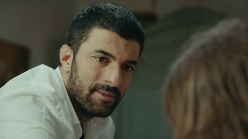 Los esfuerzos de Sancar para congeniar con Melek