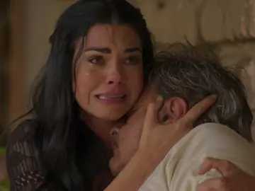 Calixto muere lentamente al ver el sufrimiento de su hija Calixto muere lentamente al ver el sufrimiento de su hija