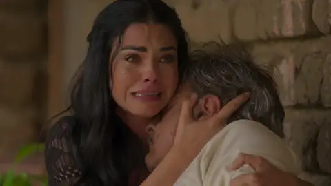 Calixto muere lentamente al ver el sufrimiento de su hija El padre de Fernanda estaba muy enfermo y no ha podido soportar todo el dolor que veía en los ojos de su querida hija.