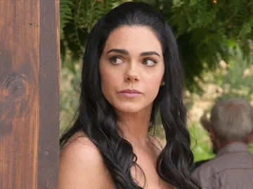 Fernanda espera a Rafael Fernanda espera a Rafael