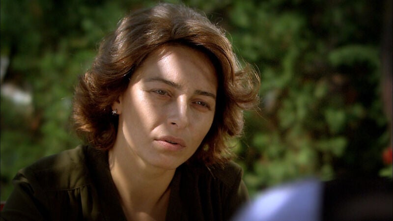 ¿Por qué Soner ha abandonado a su hija Deniz tras la muerte de Aylin? Cemile busca respuestas