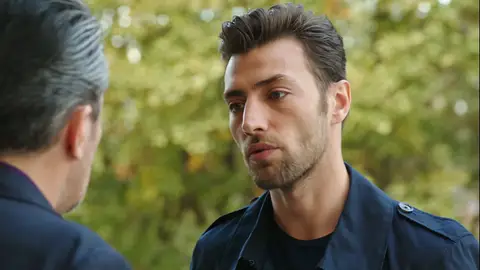 Deniz Paramparça: Vidas cruzadas