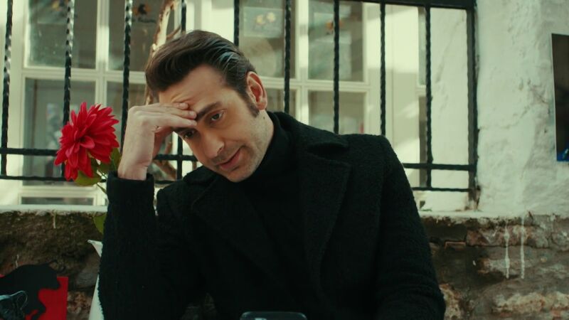 Akin cae en la trampa de Nare y viaja a España