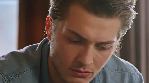 Ozan decepcionado Paramparça: Vidas cruzadas