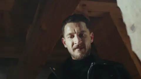 Akin pone entre las cuerdas a Gediz: "Le tienes envidia a Sancar" Akin pone entre las cuerdas a Gediz: "Le tienes envidia a Sancar"