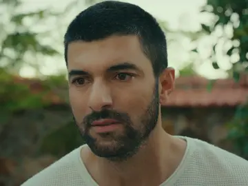 Nare le reprocha a Sancar el pasado: "Fuiste tú quién me hirió con esa espada" Nare le reprocha a Sancar el pasado: "Fuiste tú quién me hirió con esa espada"