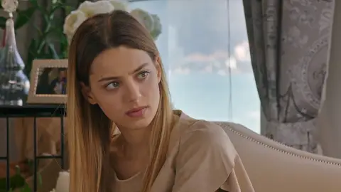 cansu Paramparça: Vidas cruzadas