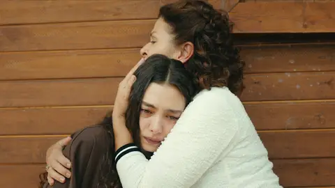 Halise y Nare La hija del embajador