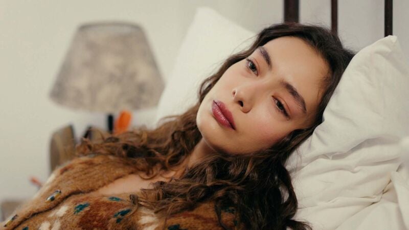  Sahra intoxica a Nare para que confiese la verdad del paradero de Akin