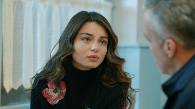 Meryem sospecha de que Oktay puede estar vivo