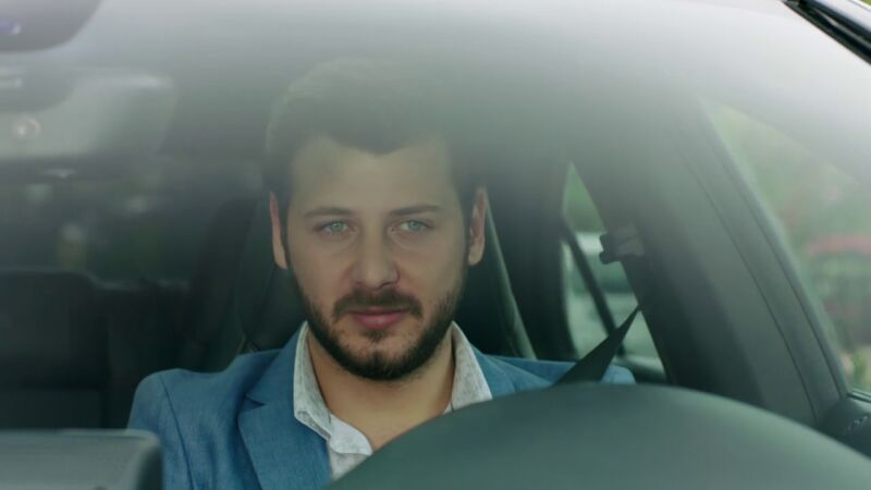 Aumenta la complicidad entre Zeynep y Onur