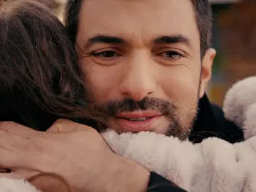 Melek, rota de dolor tras su último encuentro con Nare: "Tengo mucha suerte de tenerte en mi vida, papá" Melek, rota de dolor tras su último encuentro con Nare: "Tengo mucha suerte de tenerte en mi vida, papá"