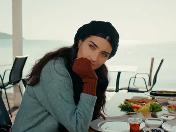 Sancar consigue que Mavi abra su corazón y le empiece a contar su historia Sancar consigue que Mavi abra su corazón y le empiece a contar su historia