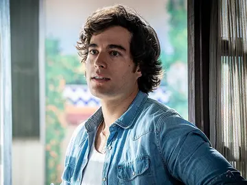 Mateo Santos es Danilo Carrera en Quererlo Todo Mateo Santos es Danilo Carrera en Quererlo Todo