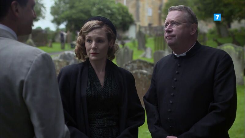 El fin de semana a partir de las 20:00h, gran estreno de 'Padre Brown' en Nova