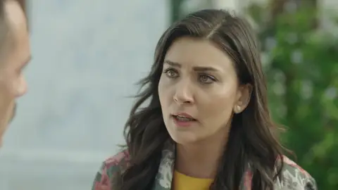 Nefise le pide la separación a Muzaffer: "A veces tengo miedo" Nefise le pide la separación a Muzaffer: "A veces tengo miedo"