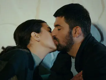 La petición de matrimonio más inesperada: "Construyamos nuestra felicidad" La petición de matrimonio más inesperada: "Construyamos nuestra felicidad"