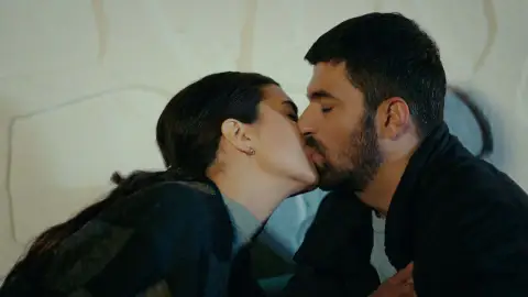 La petición de matrimonio más inesperada: "Construyamos nuestra felicidad" La petición de matrimonio más inesperada: "Construyamos nuestra felicidad"