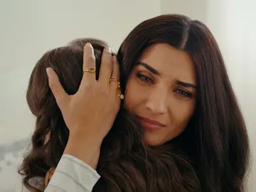 Melek le hace una promesa a Mavi: "Yo puedo quererte como a una mamá" Melek le hace una promesa a Mavi: "Yo puedo quererte como a una mamá"
