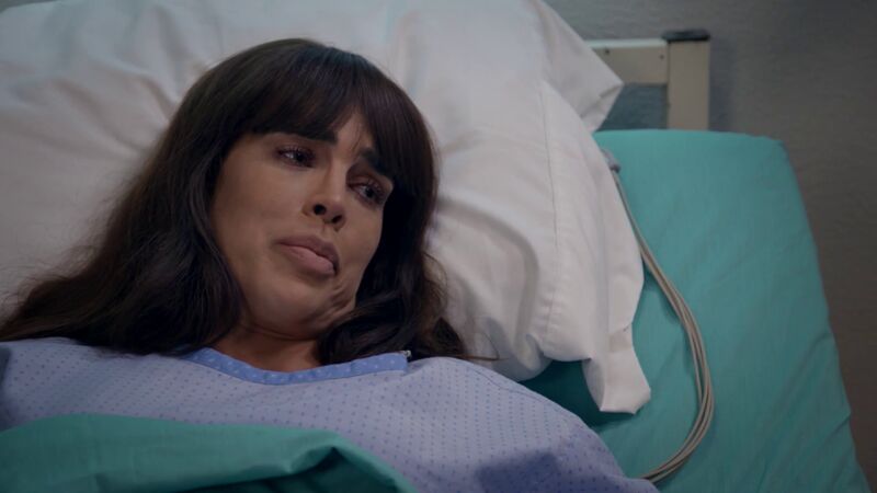 Sabina, obligada a llegar a un acuerdo con Tirso en beneficio de Angelita