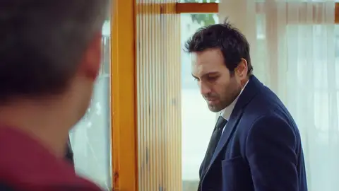 Demir pierde el control tras la traición de Öykü Demir pierde el control tras la traición de Öykü