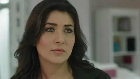 La felicidad e ilusión de Muzaffer contrasta con el miedo de Nefise: "Qué pasará cuando se entere de la verdad" La felicidad e ilusión de Muzaffer contrasta con el miedo de Nefise: "Qué pasará cuando se entere de la verdad"