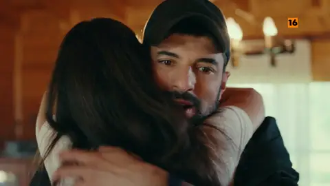 La venganza contra Mavi ha comenzado. El sábado a las 22:00 horas, nuevo capítulo de 'La hija del embajador' La venganza contra Mavi ha comenzado. El sábado a las 22:00 horas, nuevo capítulo de 'La hija del embajador'