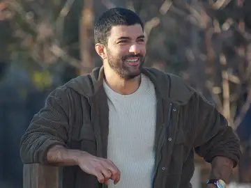 Sancar Efeoglu, el hombre que aprendió a querer de todas las maneras posibles Sancar Efeoglu, el hombre que aprendió a querer de todas las maneras posibles