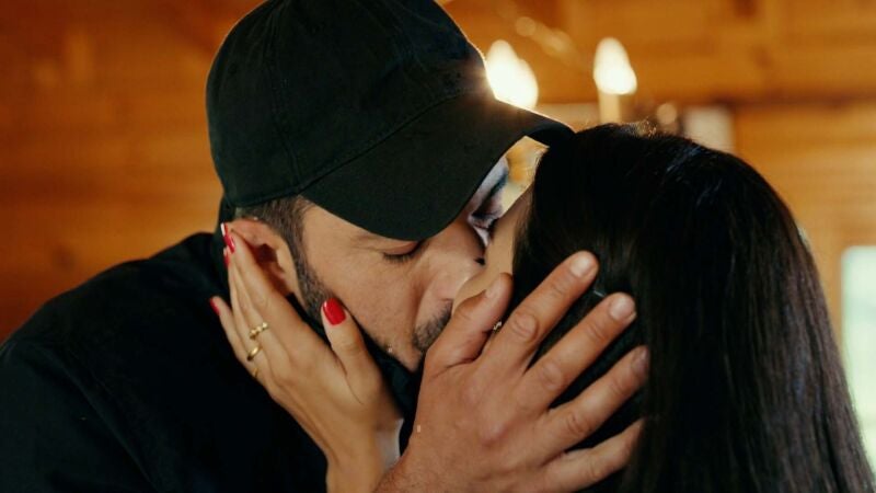 Sancar encuentra el escondite en el que Mavi y Melek se esconden