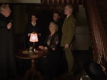 Una casa encantada, un mentiroso y un Padre Brown testigo involuntario de un asesinato Una casa encantada, un mentiroso y un Padre Brown testigo involuntario de un asesinato