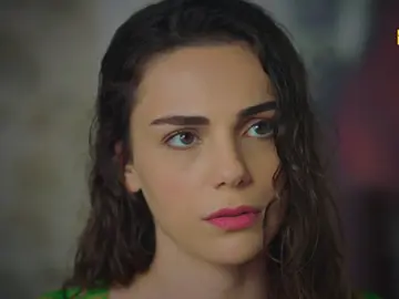 Ferit y Ayse se enfrentan a la decisión de casarse. El sábado a las 22:00 horas, nuevo capítulo de Corazón Herido Ferit y Ayse se enfrentan a la decisión de casarse. El sábado a las 22:00 horas, nuevo capítulo de Corazón Herido