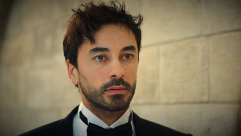 Ferit, obligado a contarle a Ayse la razón por la que no se casa con Hande