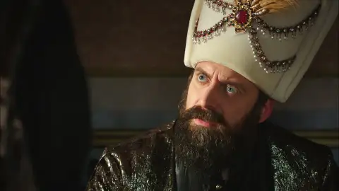 Solimán, enfadado con Hürren El sultán