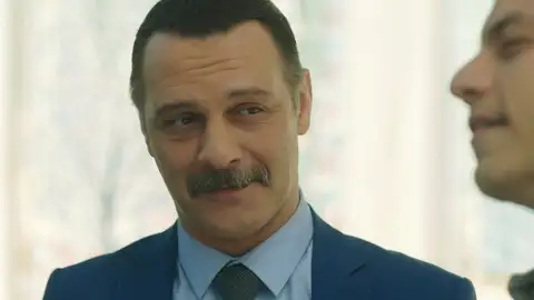 Muzaffer, feliz Alas rotas