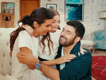 Melek, Mavi y Sancar Melek, Mavi y Sancar