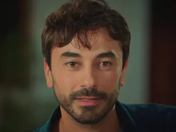 La preciosa declaración de amor de Ferit a Ayse delante de todos: “Me enamoré de su fuerza” La preciosa declaración de amor de Ferit a Ayse delante de todos: “Me enamoré de su fuerza”