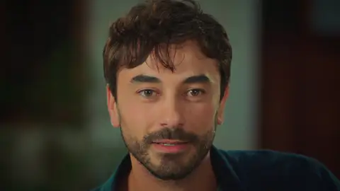 La preciosa declaración de amor de Ferit a Ayse delante de todos: “Me enamoré de su fuerza” La preciosa declaración de amor de Ferit a Ayse delante de todos: “Me enamoré de su fuerza”
