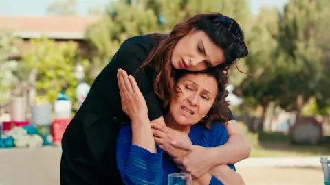 Despedida de Zehra La hija del embajador