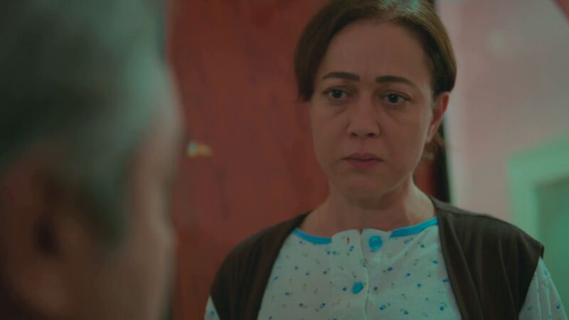 Hatice defiende a Sirin delante de Enver: “Nuestra hija no está loca”