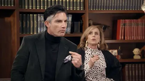 Leones, enfadado Quererlo todo